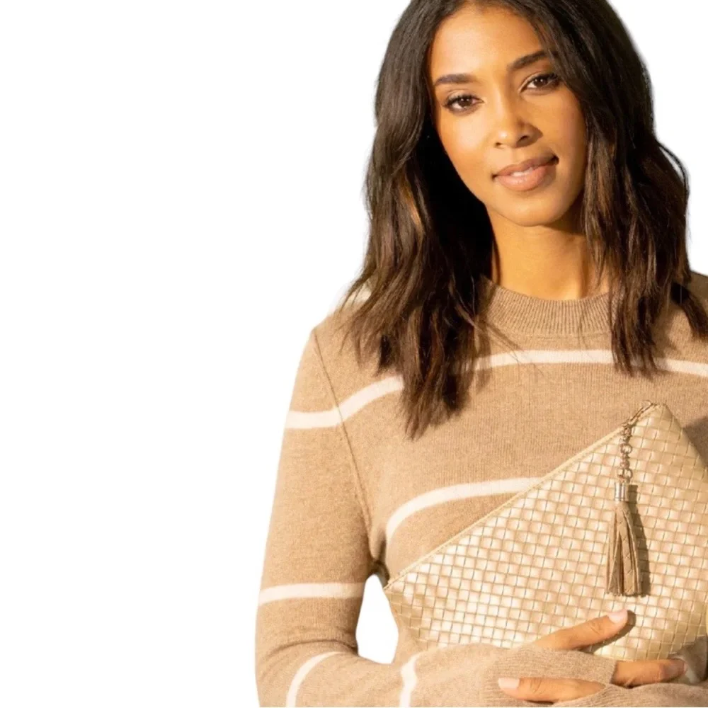 NEW Virginia Wolf Mimi Woven Pouch in Gold with Detachable Tassel - Picture 2 of 6